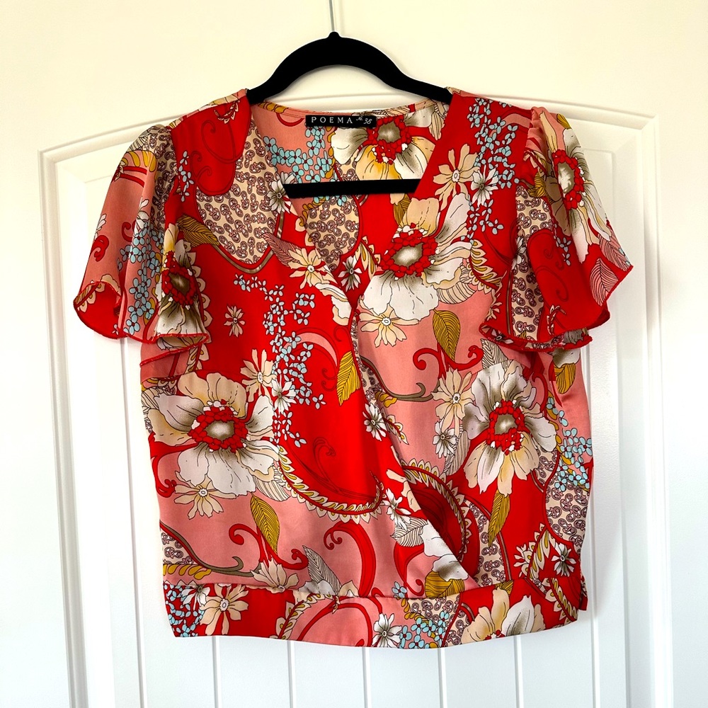 Beautiful floral red top ,Size 38 /M
